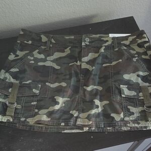 American Eagle Stretch Camouflage Low Rise Mini Skirt